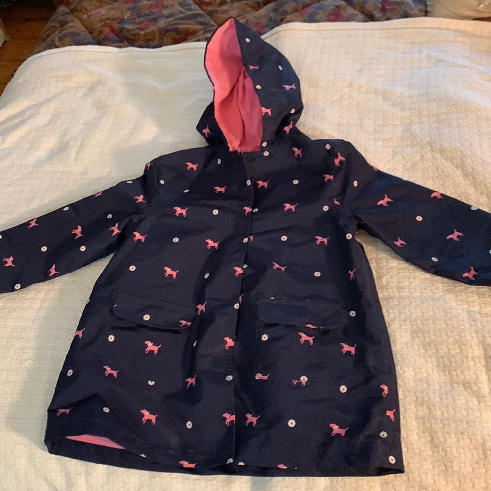 Gymboree size XS (3-4) raincoat. Excellent condition. Navy Blue  Smoke free